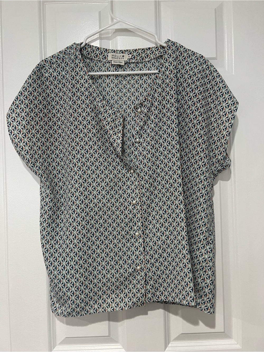 Molly Bracken XL Blue Geometric Cap Sleeve Blouse top short